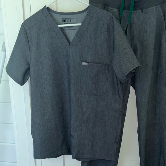 Figs Axim cargo scrub pants & Leon top men's sz ST and M NWOT graphite - Picture 3 of 10